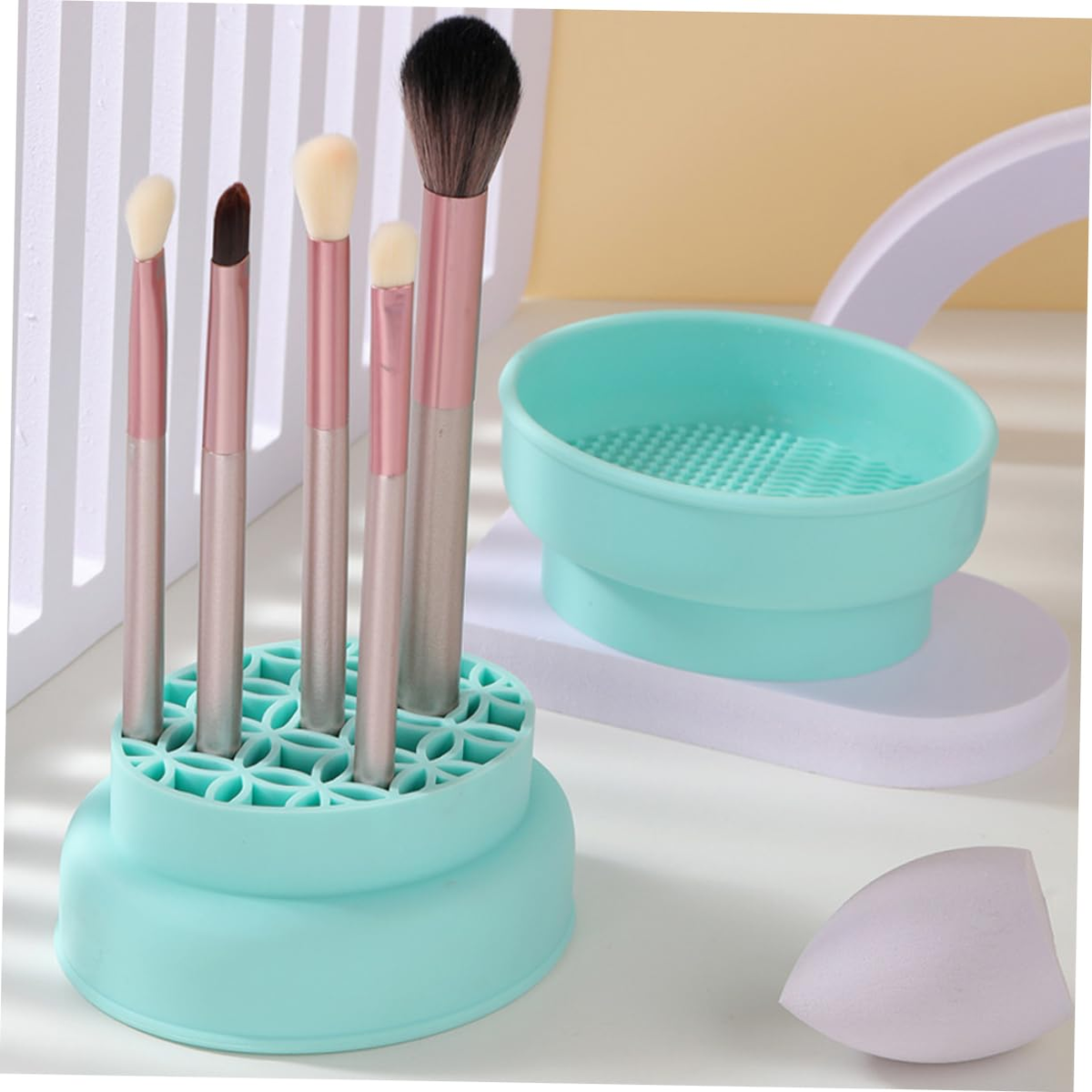 Silicone Makeup Brush Cleaning Bowl Real Makeup Brush Cleanser for Eyeshadow Drying Stand for Women Girls